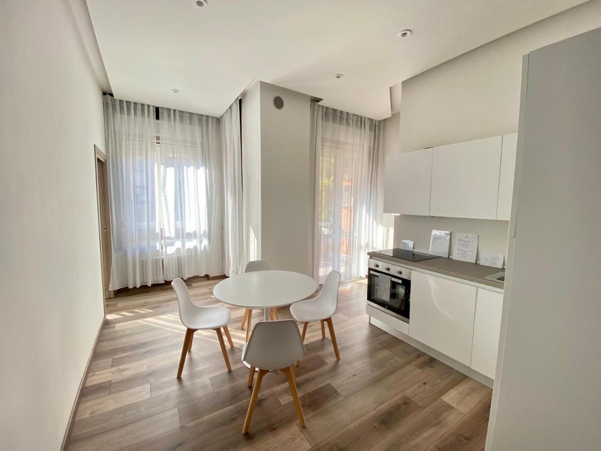 Suite Boutique Moscova Milano Exterior foto