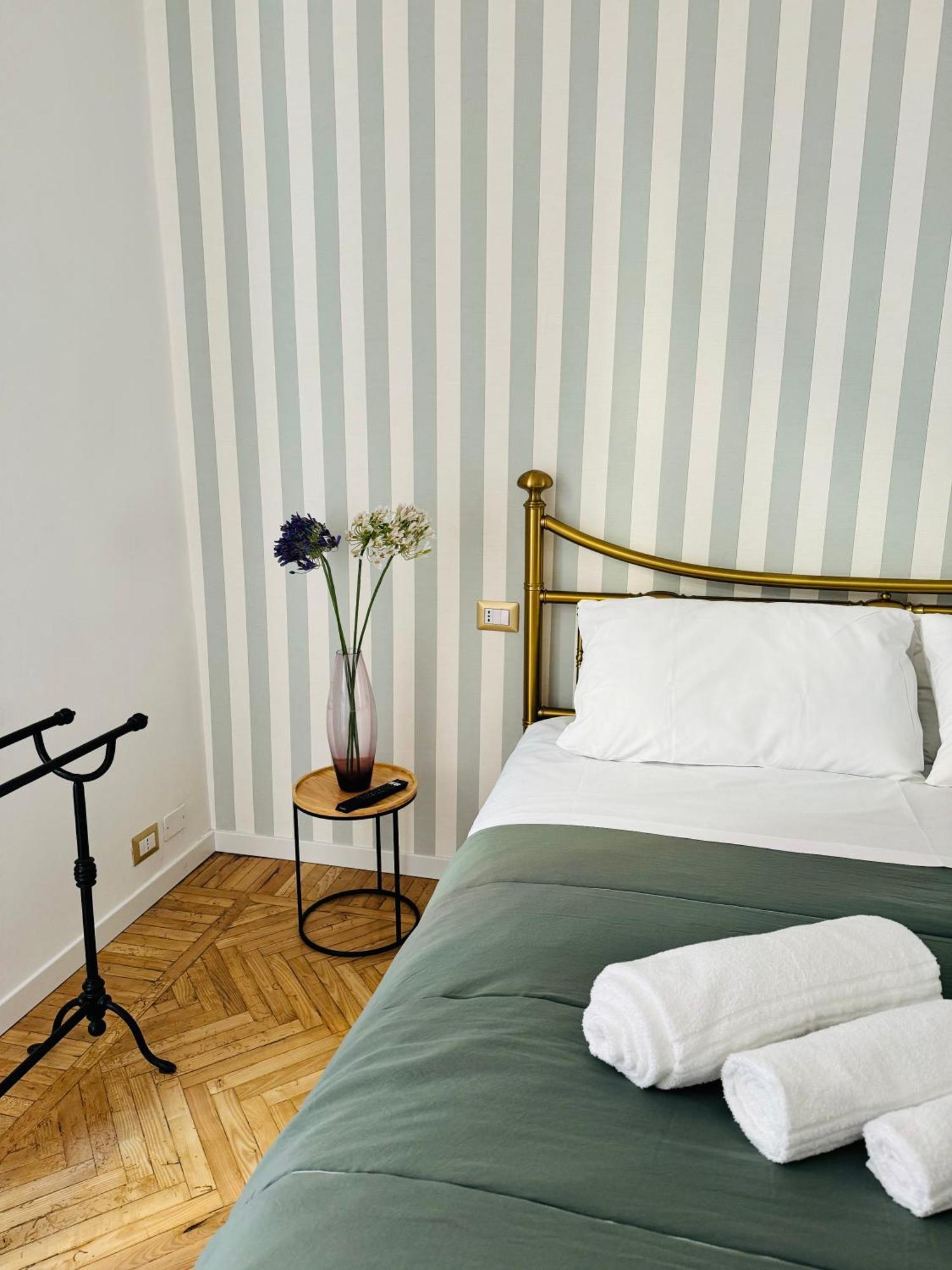 Suite Boutique Moscova Milano Exterior foto