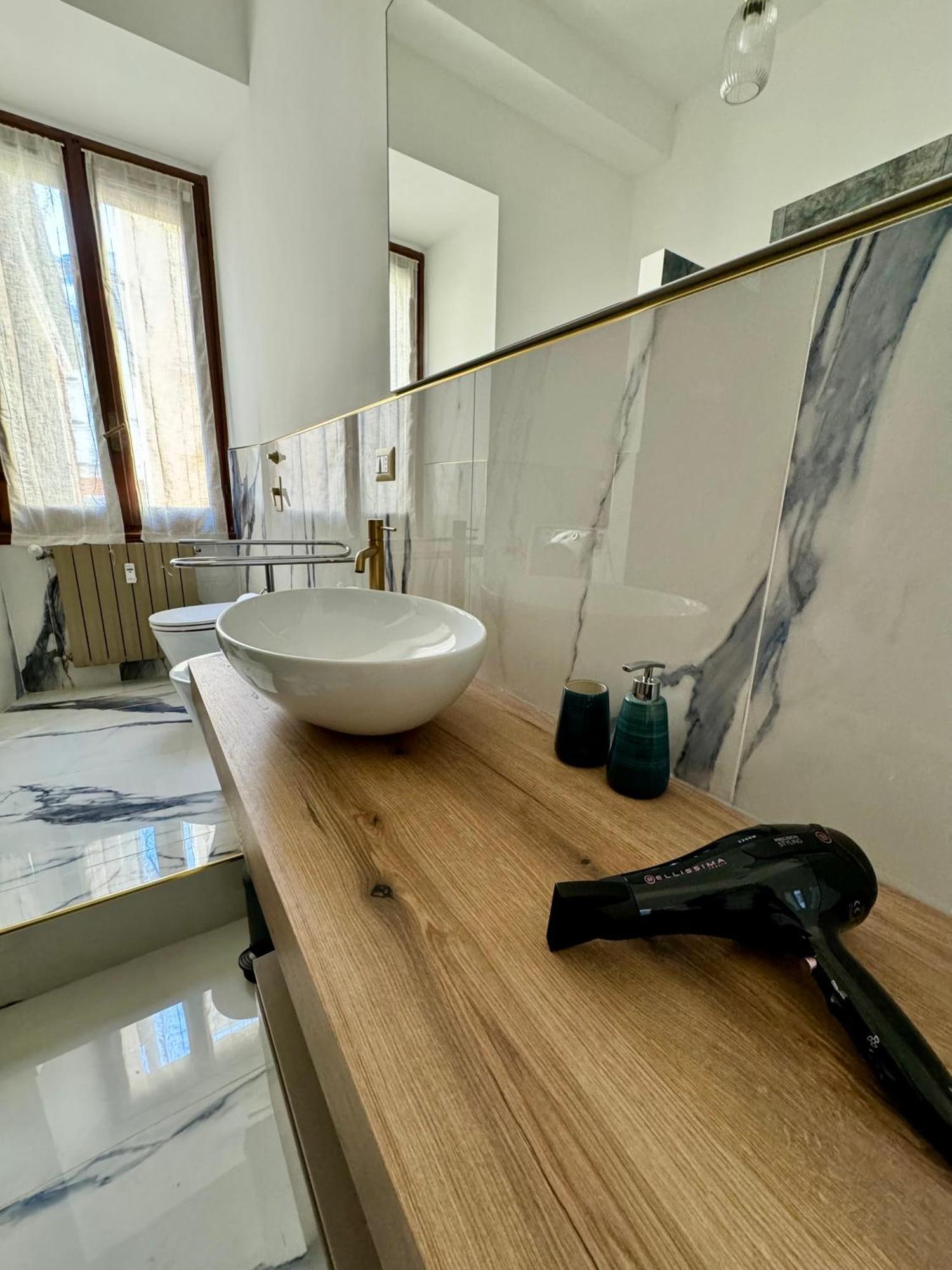 Suite Boutique Moscova Milano Exterior foto